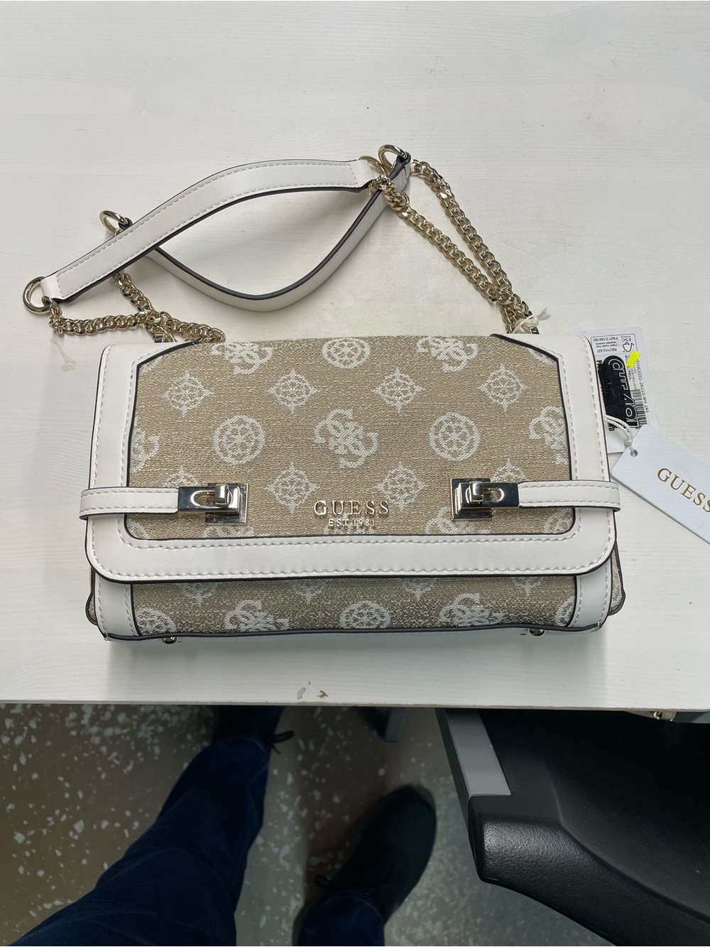 ✨ GUESS Monogram Chain Strap Shoulder Bag Ivory Beige Gold Logo Purse